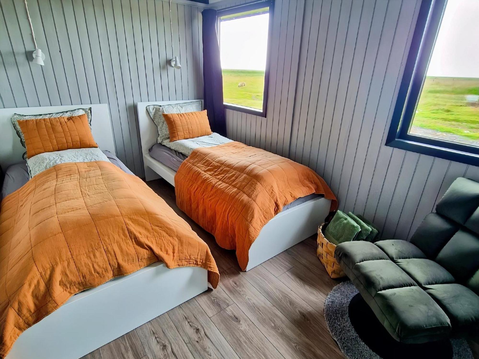 Green Farm Stay With Private Hot Tub Hvolsvöllur Extérieur photo